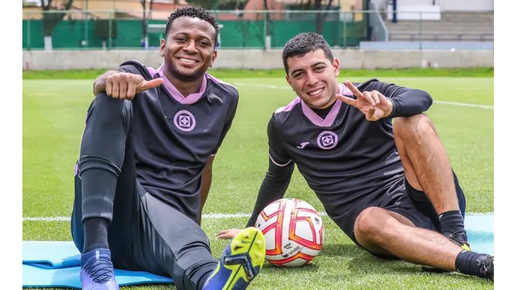 Michael Estrada fue convocado por primera vez con Cruz Azul.