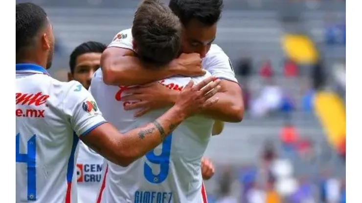 Giménez y Charly celebrando su último gol en conjunto.