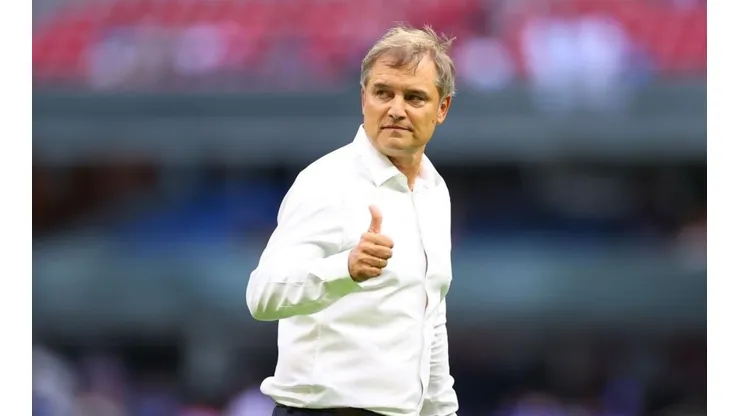 El entrenador empezó a ser cuestionado