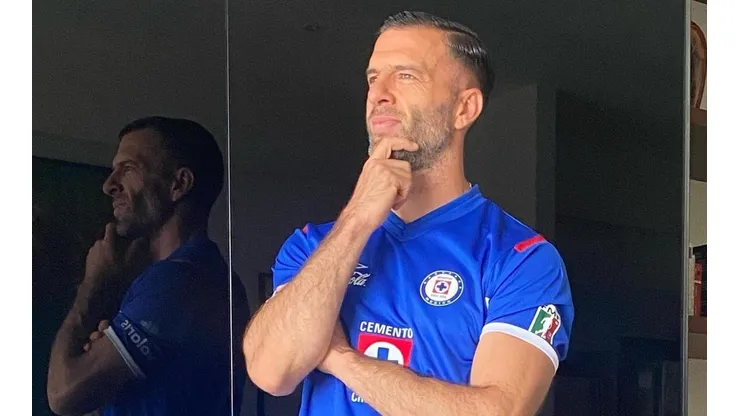 Tito Villa se mostró inconforme por los refuerzos que llegaron a Cruz Azul.