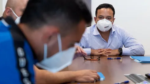 Alonso Escoboza en su presentación con CAZ