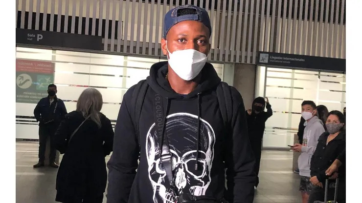 Michael Estrada ya está en la Ciudad de México para firmar con Cruz Azul.