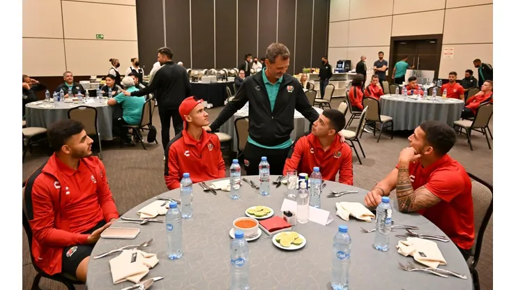 Diego Cocca se mostró cariñoso con los jugadores de Cruz Azul