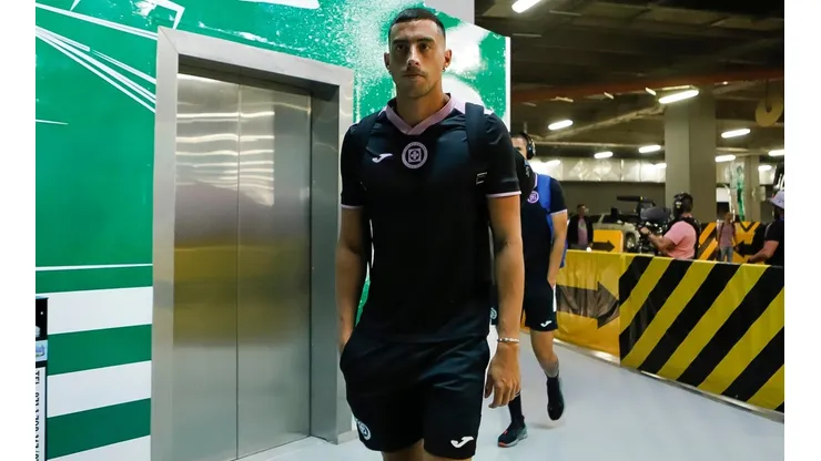 Funes Mori acompañando al equipo.