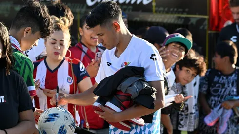 Uriel Antuna ya está en Estados Unidos con las estrellas de la Liga MX.
