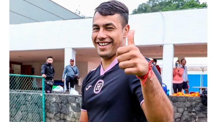 Iván Morales se alista para ser titular con Cruz Azul ante Necaxa.