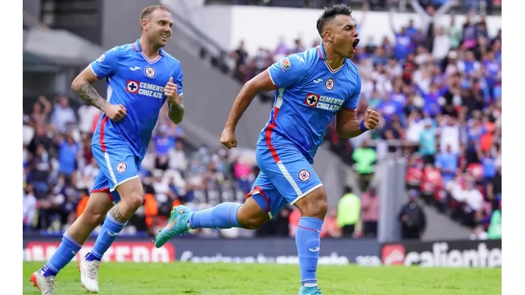 Morales celebrando su gol.