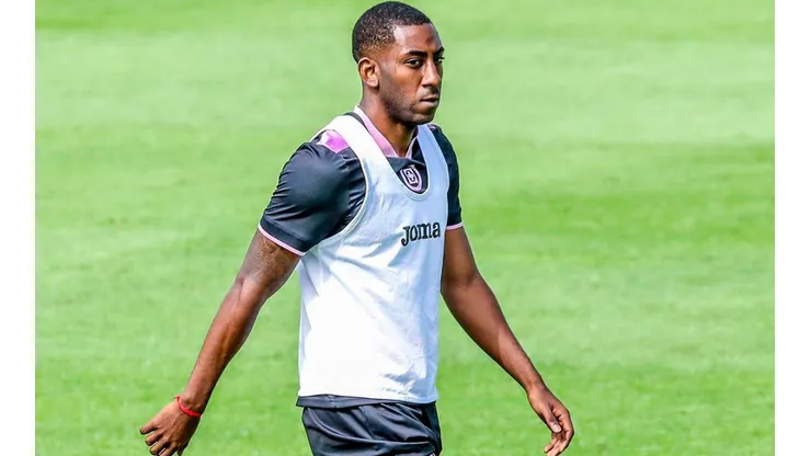 Gonzalo Carneiro todavía no está registrado con Cruz Azul.