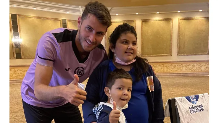 Santi junto a Mati.