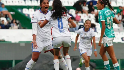 La celebración en padio ajeno.