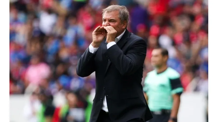 El entrenador uruguayo se mostró contrariado por la derrota de Cruz Azul