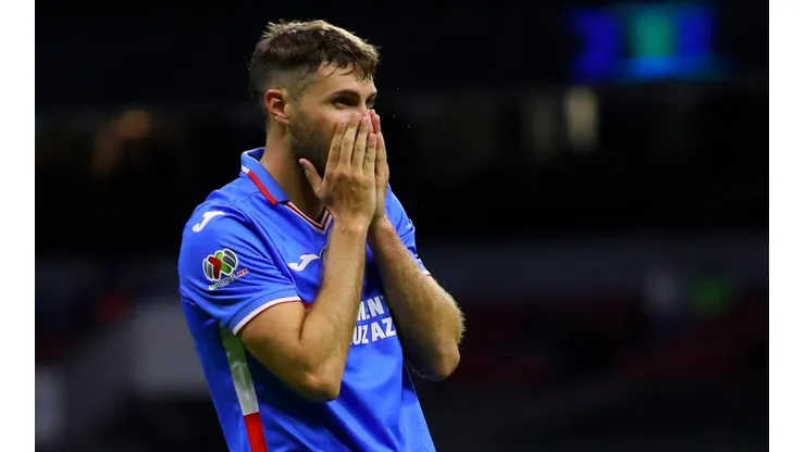 Cruz Azul apostó por Santi Giménez como goleador para el Apertura 2022.