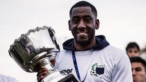 Gonzalo Carneiro con el Liverpool, de Uruguay