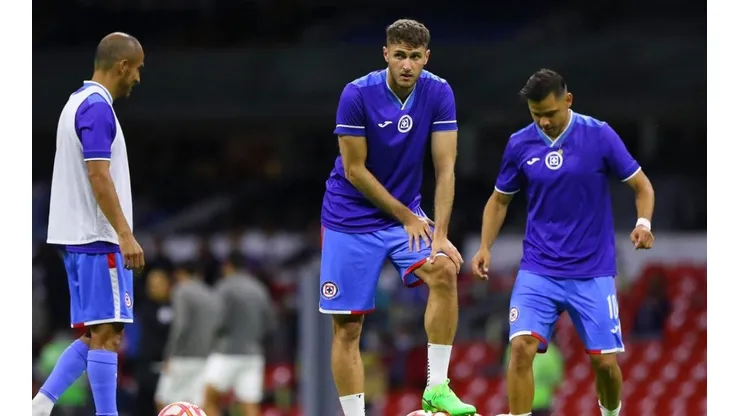 Cruz Azul cayó en su primera presentación en el Azteca