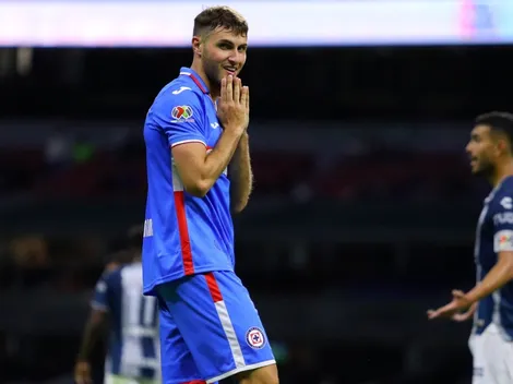 Cruz Azul vuelve a caer en el Azteca en debut de Rotondi; Santi marcar desde el manchón