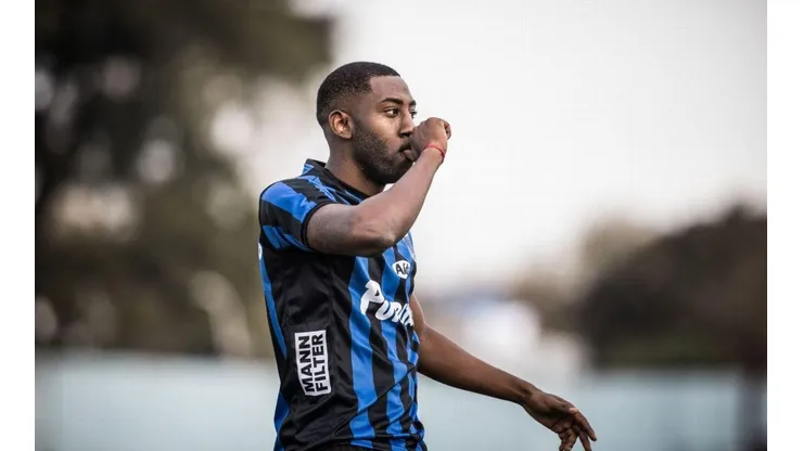 Carneiro está muy cerca de llegar a un acuerdo con otro club uruguayo