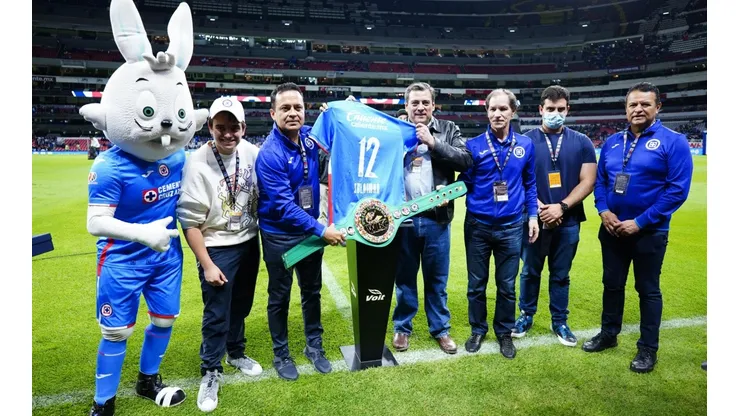 La ceremonia previo al partido ante Pachuca.