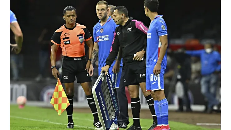 El debut del argentino y un canterano.