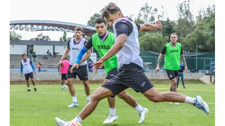 Los cementeros siguen preparando su partido del sábado