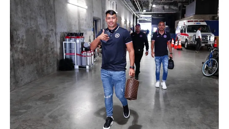 Iván Morales con Cruz Azul en la Supercopa de la Liga MX 2022