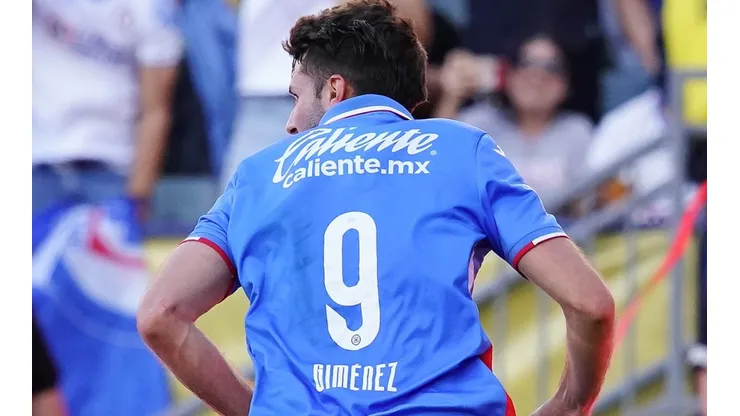 Santi Giménez es el nuevo 9 de Cruz Azul.