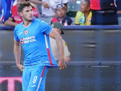 VIDEO: Santi Giménez se estrenó con la 9