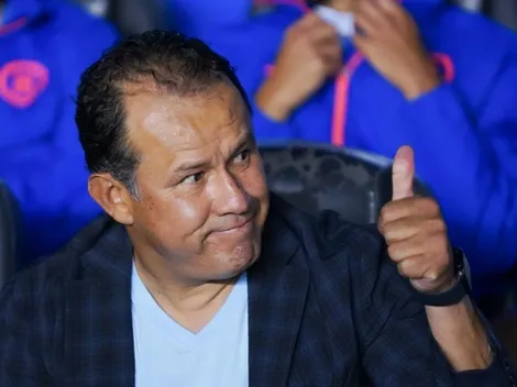 Reynoso baja sus pretensiones pero Cruz Azul sigue sin pagar