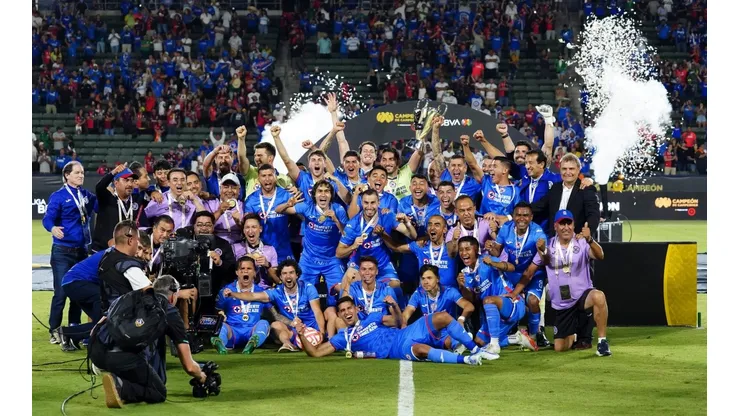 A un año del la novena una nueva copa para los Celestes.