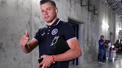 Ángel Romero finaliza contrato con Cruz Azul este año.
