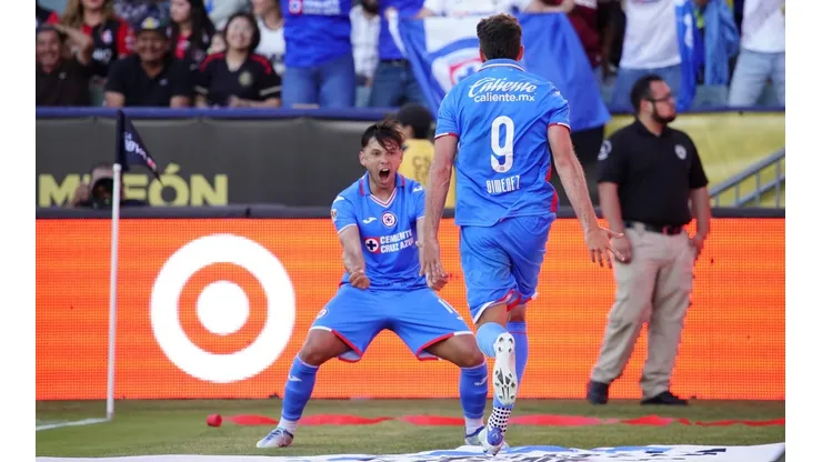 La celebración de Romero y Santi.