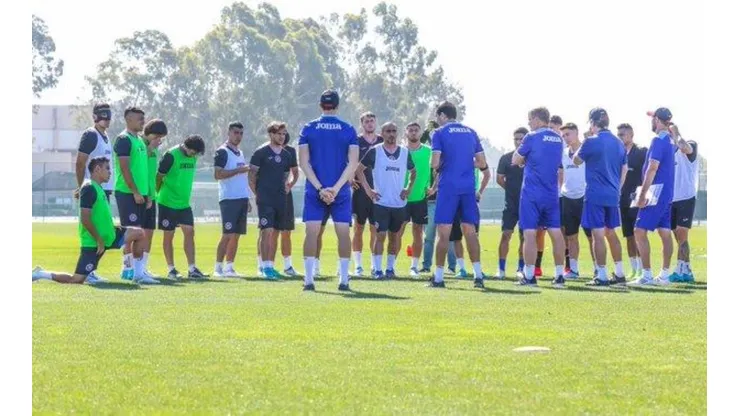 Aguirre y la última práctica previo a la Supercopa.