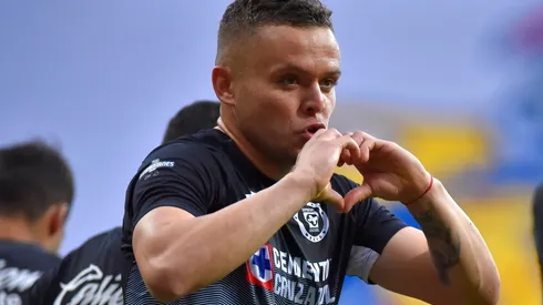 Rodríguez celebrando uno de sus tantos goles con La Máquina.