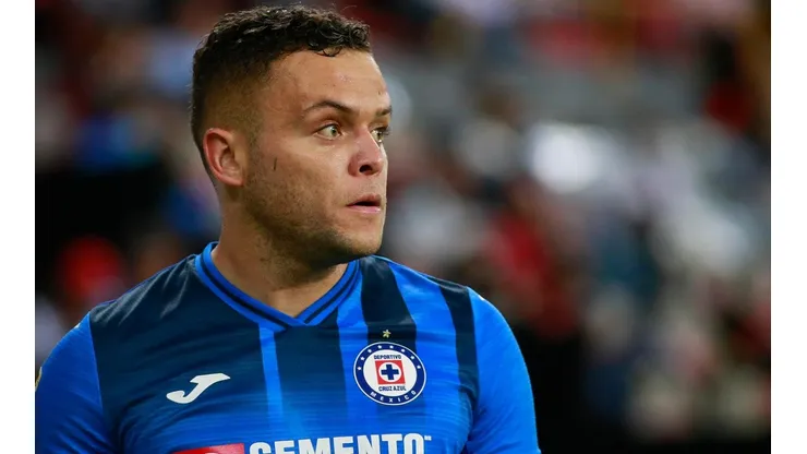 Jonathan Rodríguez se fue de Cruz Azul en el mercado de invierno pasado.