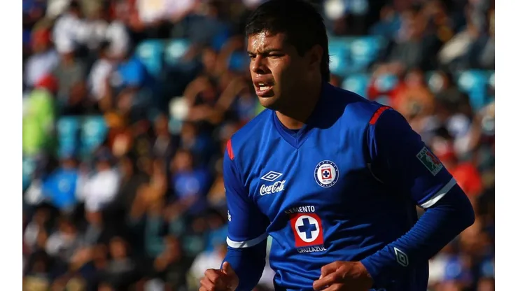Néstor Araujo se formó en la cantera de Cruz Azul.