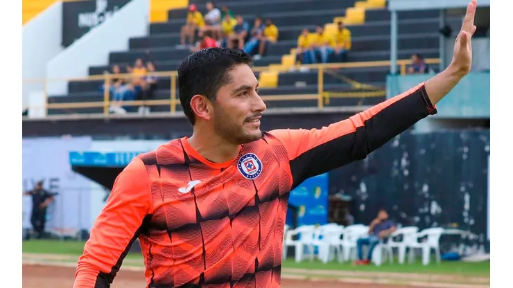 Jesús Corona tuvo su regreso con Cruz Azul después de tres meses de baja.