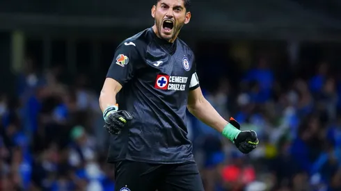 Chuy tiene contrato por un año más.