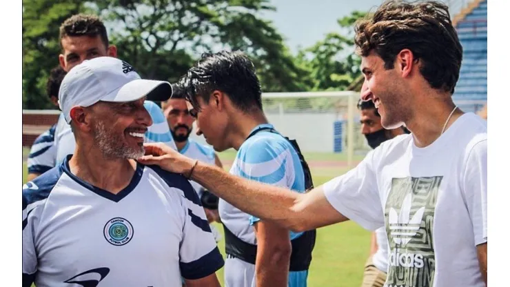 Santi Giménez con su papá, Chaco.