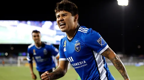 El mediocampista mexicano tiene que volver al Rebaño