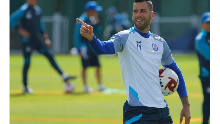 Méndez en su estancia en Cruz Azul.
