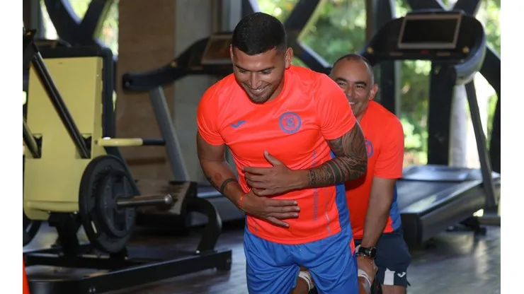 El equipo se mantiene entrenando