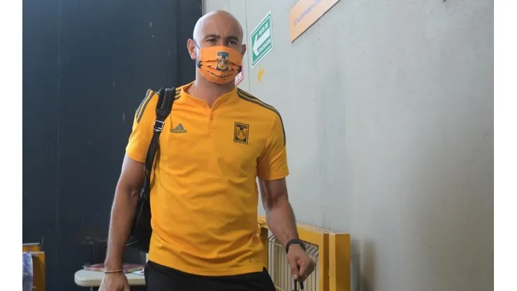 El delantero paraguayo está en el mercado