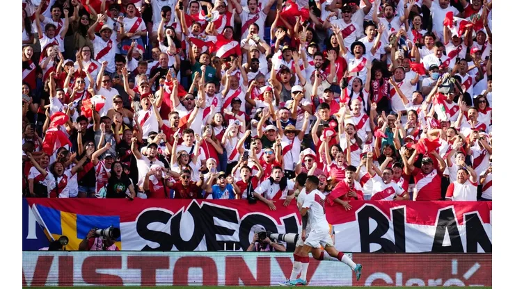 Perú en el duelo ante Nueva Zelanda.