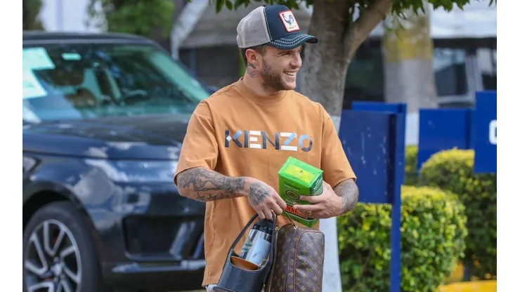Christian Tabó lució sonriente en su regreso a los entrenamientos con Cruz Azul.