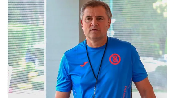 Diego Aguirre ya trabaja en Cruz Azul de cara al Apertura 2022.