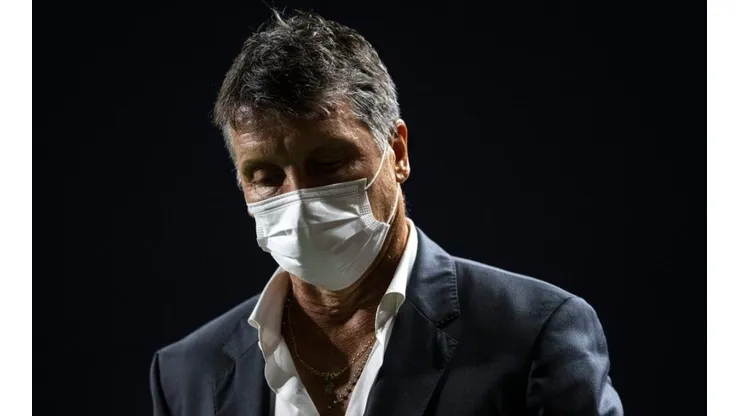 Robert Dante Siboldi fue el último charrúa en dirigir a La Máquina