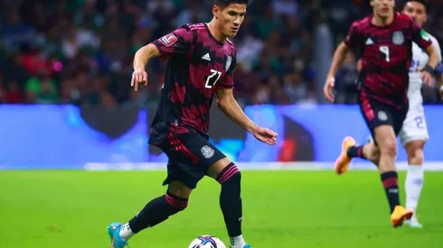 Uriel Antuna en acción con el Tricolor.