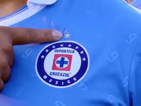 La afición se emociona con la playera Fantasy de Cruz Azul