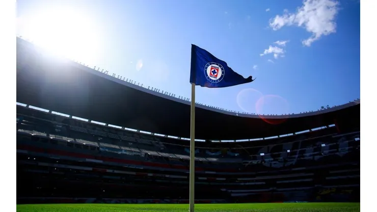 Juan Reynoso no saldría solo del club