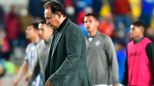 El entrenador peruano tendría las horas contadas en Cruz Azul