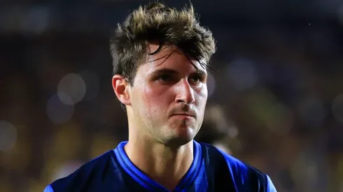 Santiago Giménez estuvo a punto de marcar el gol de la victoria